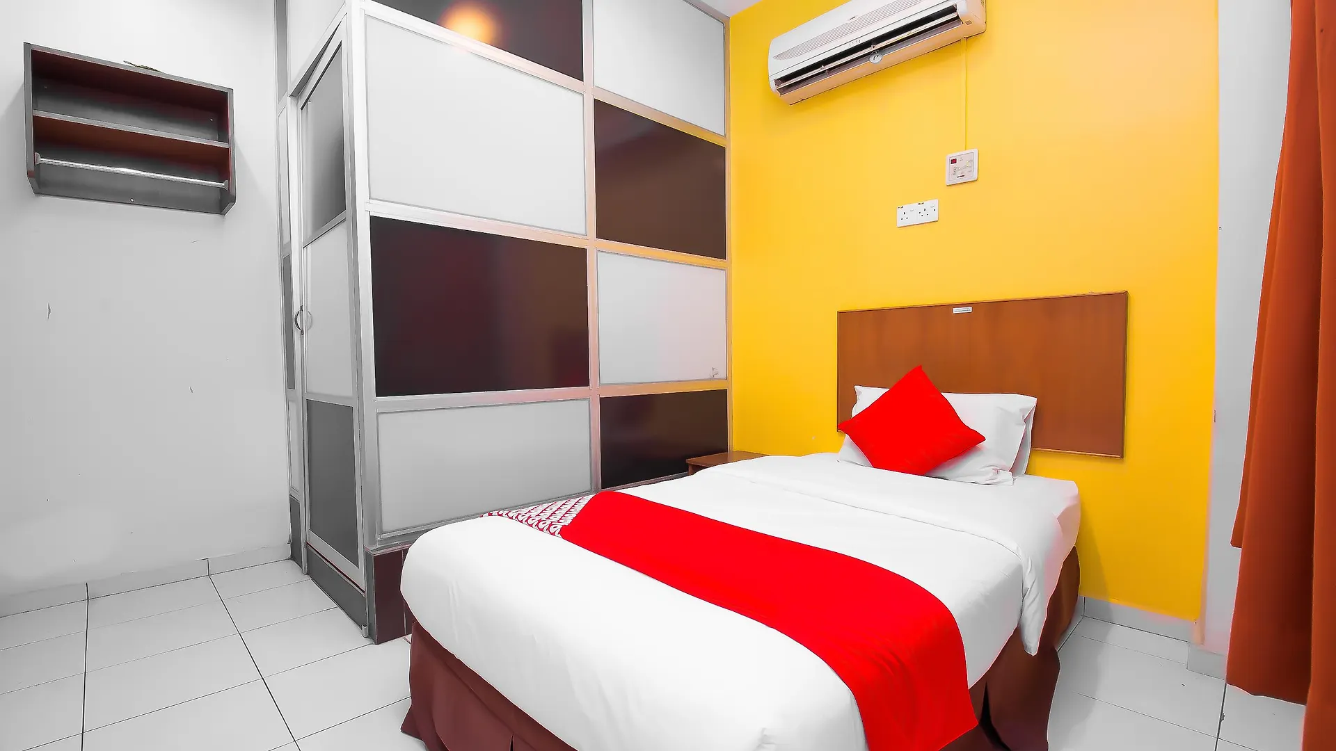 Oyo 582 Hotel Walk Inn Kampong Pasir Puteh