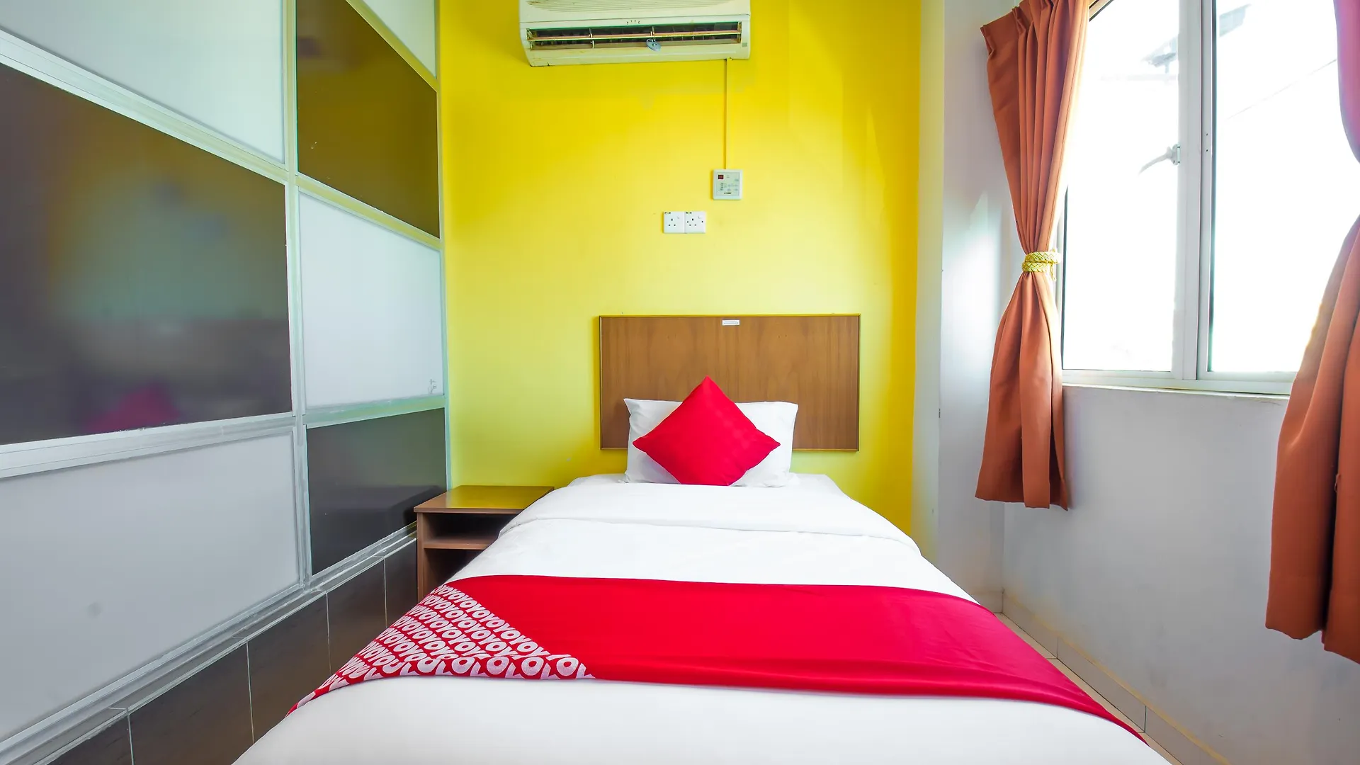 Oyo 582 Hotel Walk Inn Kampong Pasir Puteh