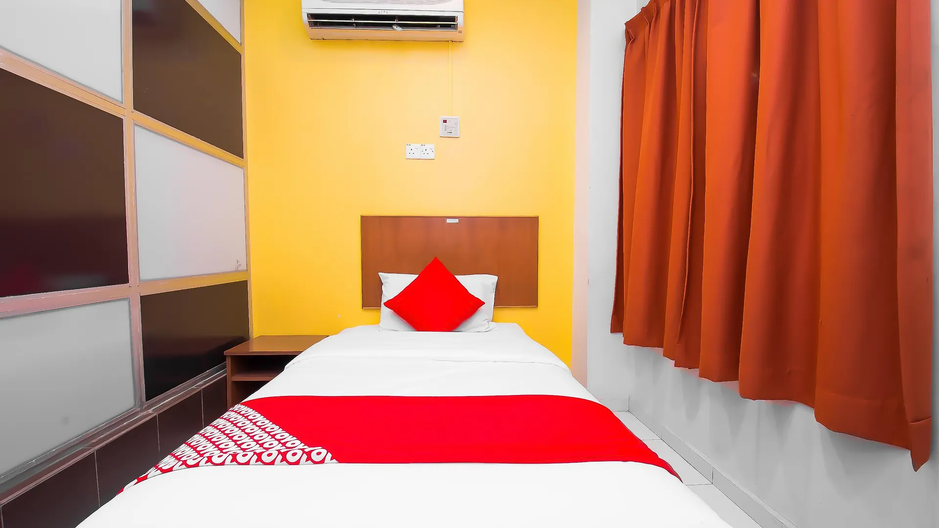 Oyo 582 Hotel Walk Inn Kampong Pasir Puteh  Malaysia