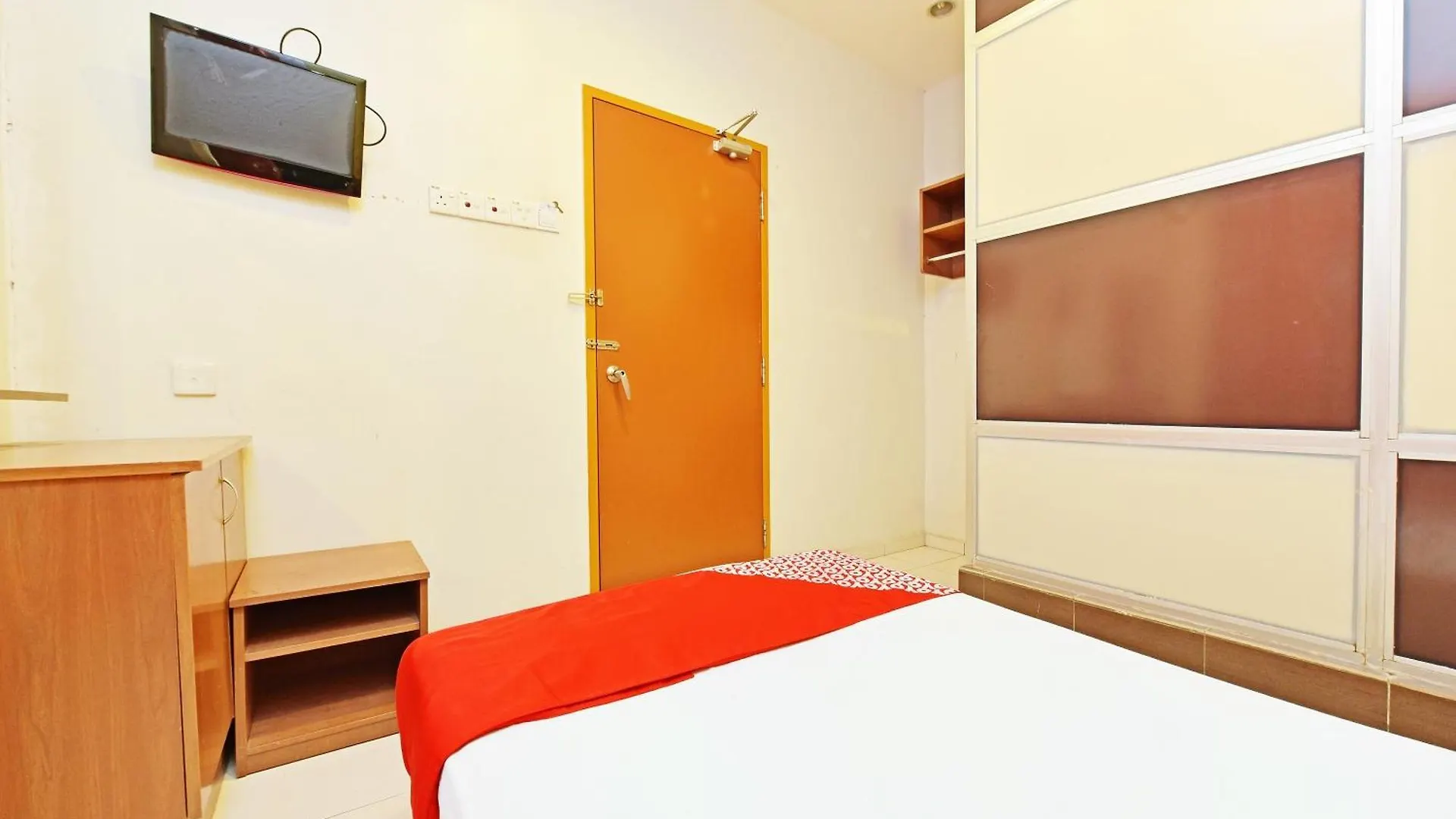 Oyo 582 Hotel Walk Inn Kampong Pasir Puteh  Malaysia