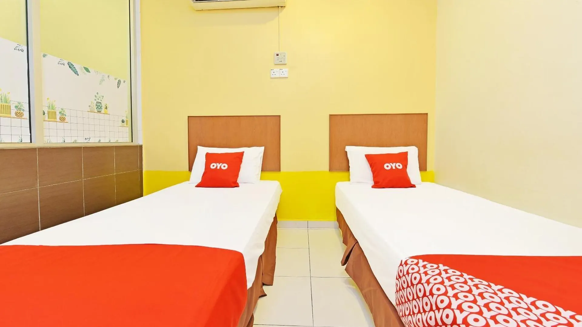 Oyo 582 Hotel Walk Inn Kampong Pasir Puteh  Malaysia