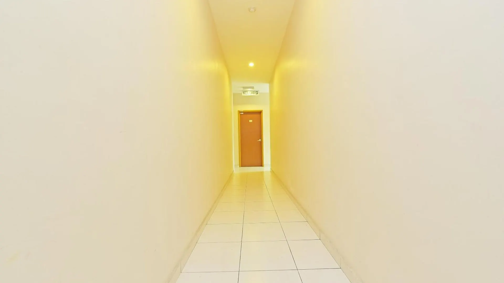 Oyo 582 Hotel Walk Inn Kampong Pasir Puteh